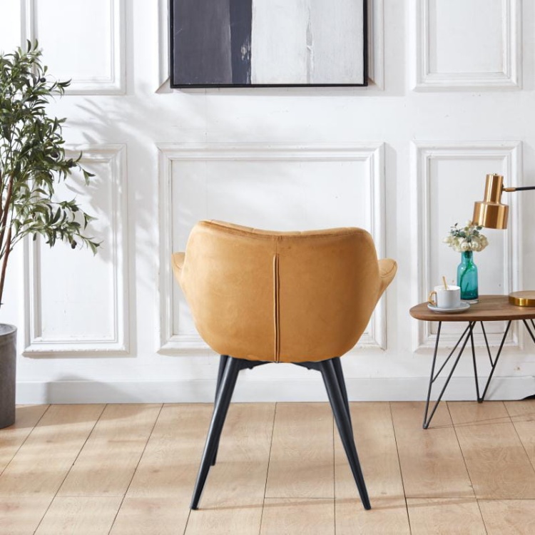 Krzesło tapicerowane do salonu Alaska brązowe nogi czarne pikowane welur