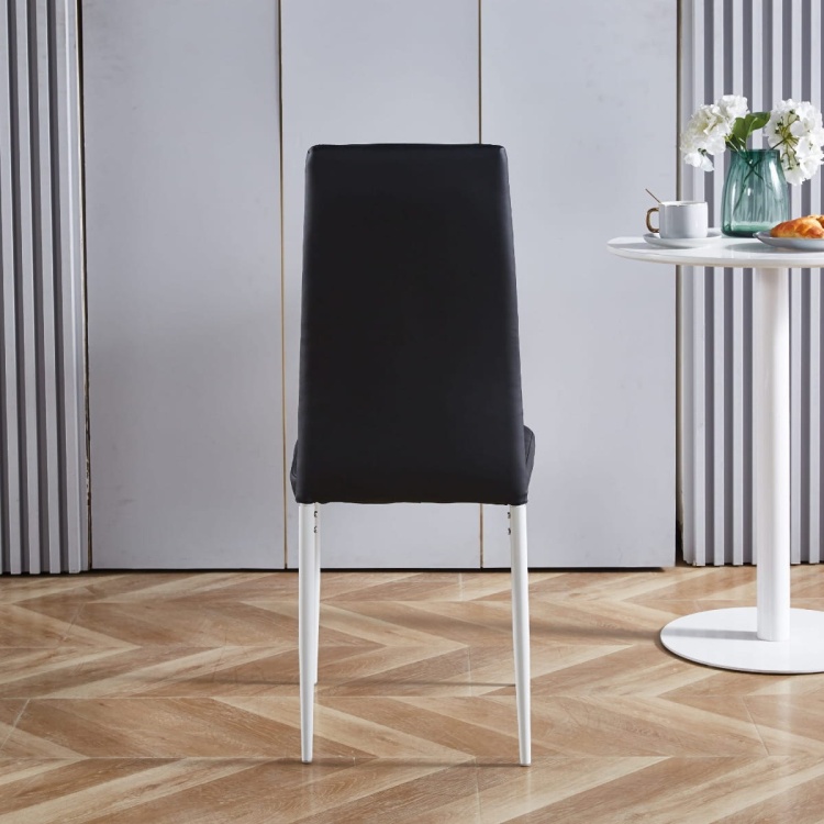 Krzesło do salonu Fabia czarne tapicerowane eko skóra na nogach białych