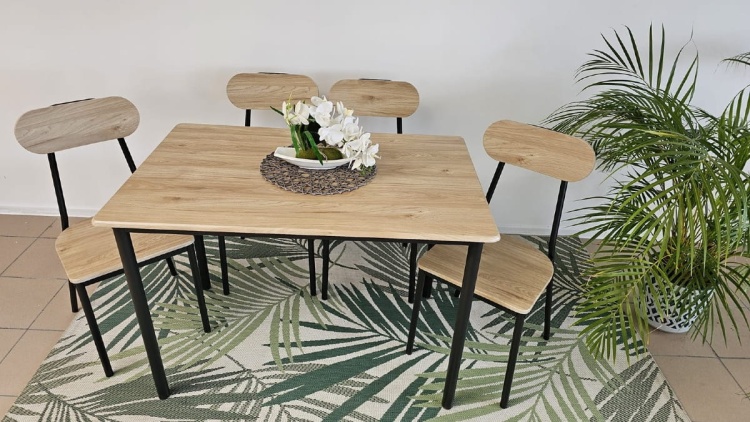 Zestaw kuchenny Quatro - drewno stół prostokątny 110x70 + 4 krzesła