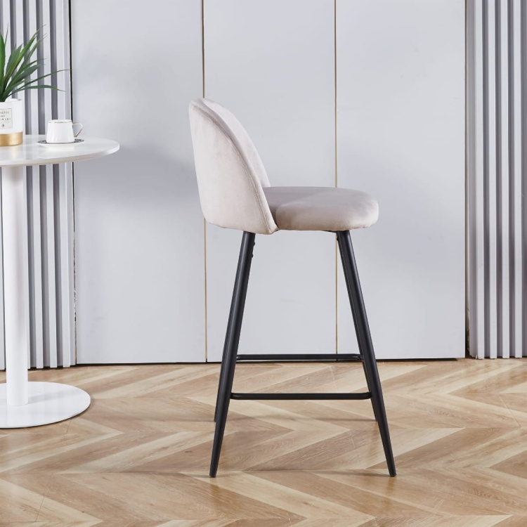 Hoker tapicerowany niski Odessa beżowy, nogi czarne, krzesło barowe 65 cm