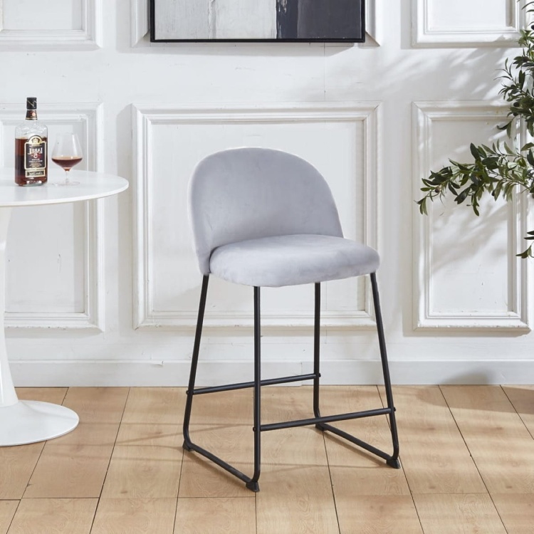 Hoker tapicerowany Odessa szary, nogi czarne 61 cm