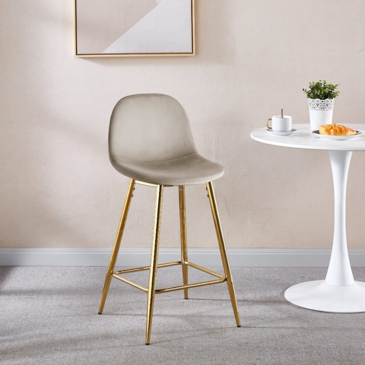 Hoker tapicerowany niski Nilson beżowy, nogi złote 65 cm