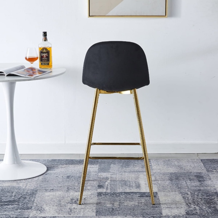 Hoker tapicerowany niski Nilson, czarny nogi złote 65 cm