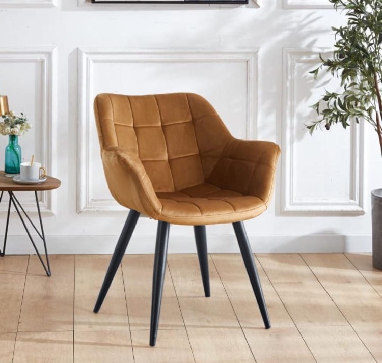 Krzesło tapicerowane do salonu Alaska brązowe nogi czarne pikowane welur