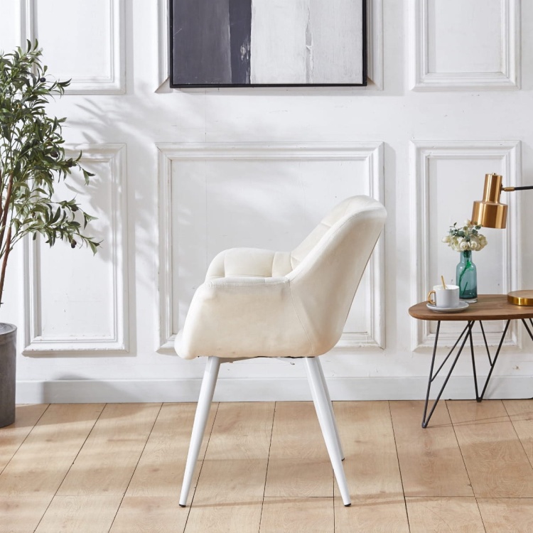 Fotel tapicerowany Alaska kremowy, nogi białe pikowany welur