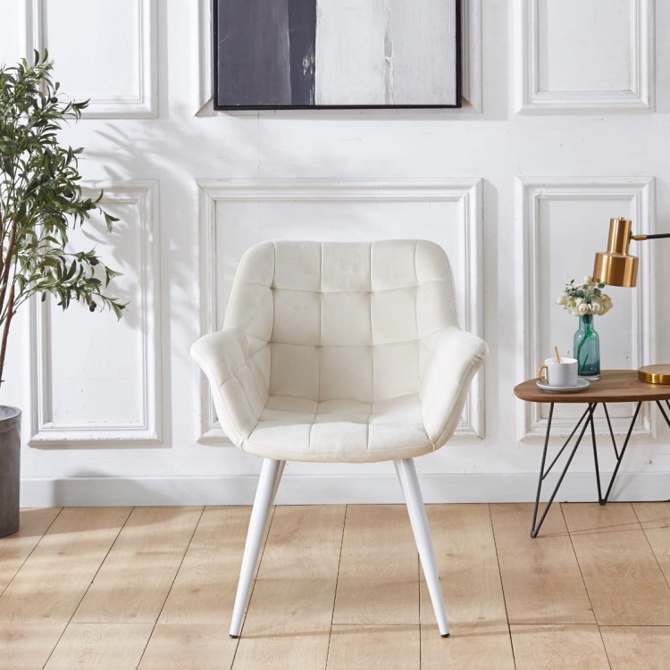 Fotel tapicerowany Alaska kremowy, nogi białe pikowany welur