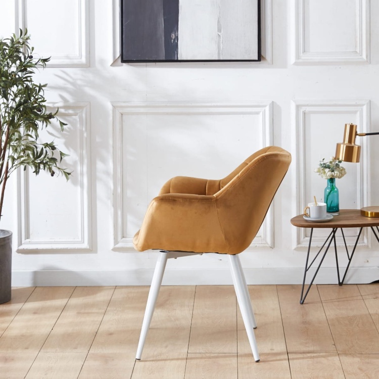 Fotel tapicerowany Alaska brązowy, nogi białe pikowany welur