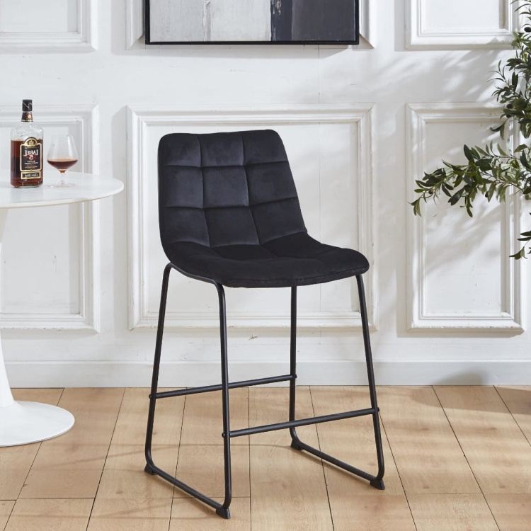 Hoker tapicerowany Maroko czarny, nogi czarne 61 cm