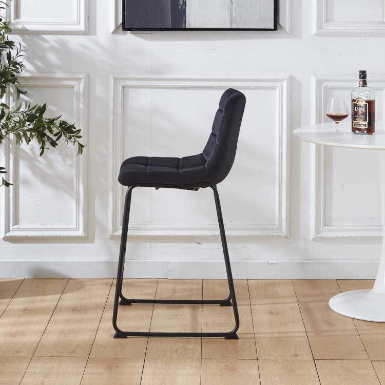 Hoker tapicerowany Maroko czarny, nogi czarne 61 cm