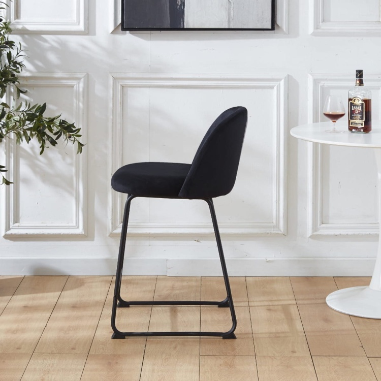 Hoker tapicerowany Odessa czarny, nogi czarne 61 cm