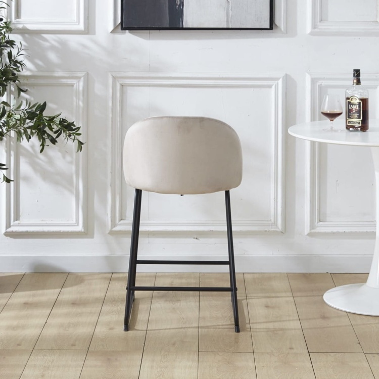 Hoker tapicerowany Odessa beżowy, nogi 61 cm