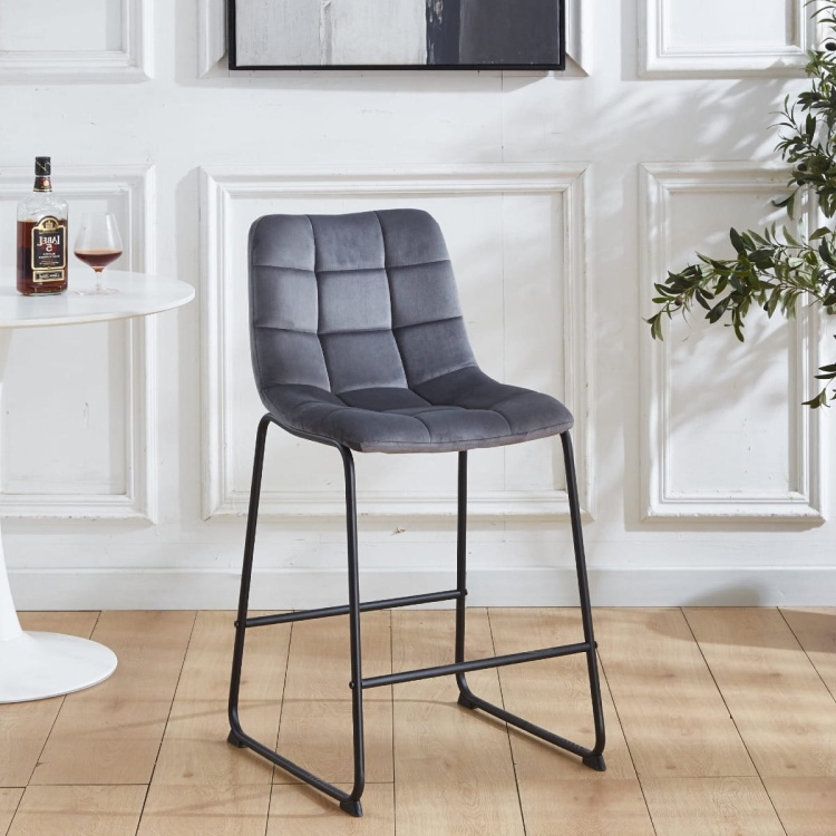 Hoker tapicerowany Maroko ciemno szary, nogi czarne 61 cm