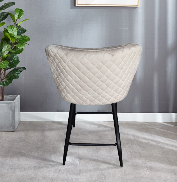 Hoker tapicerowany Colin 2 beżowy, nogi czarne 67 cm