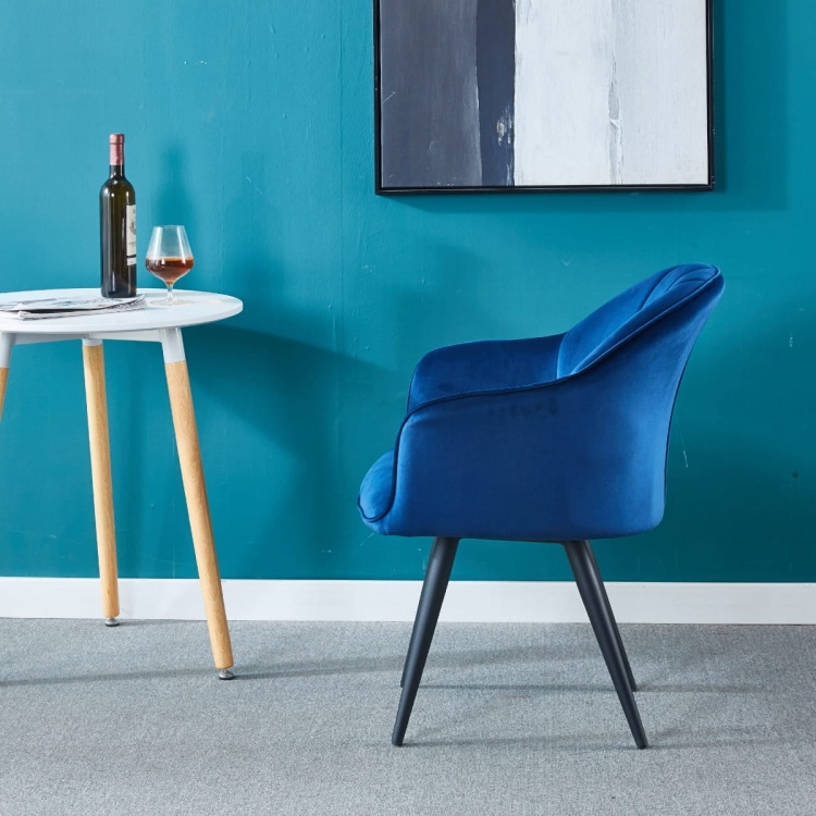 Fotel do salonu Kanada granatowe nogi czarne