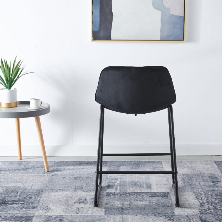 Hoker tapicerowany Neva czarny, nogi czarne 61 cm