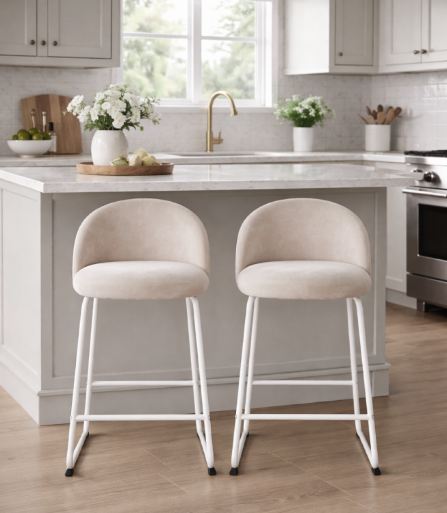 Hoker tapicerowany Odessa beżowy, nogi białe 61 cm