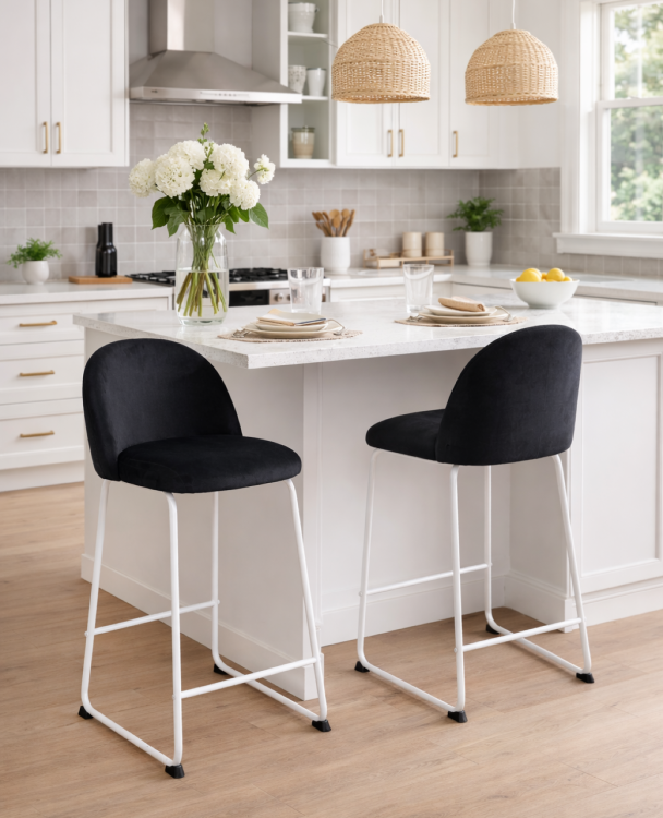 Hoker tapicerowany Odessa czarny, nogi białe 61 cm