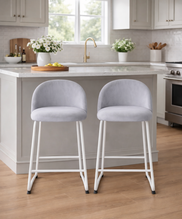 Hoker tapicerowany Odessa jasno szary, nogi białe 61 cm