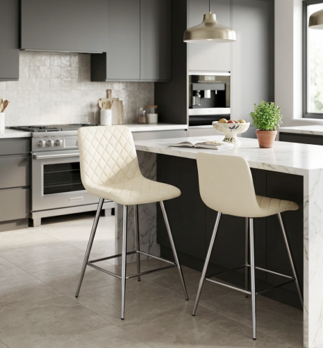 Hoker tapicerowany niski Adel kremowy, nogi chromowane 62 cm