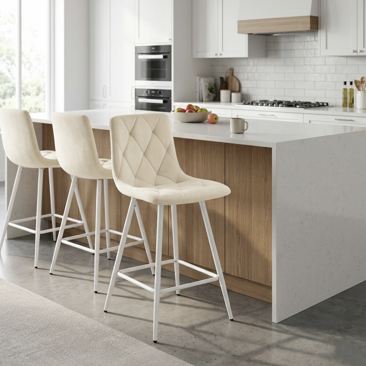 Hoker tapicerowany niski Tom kremowy, nogi białe 62 cm